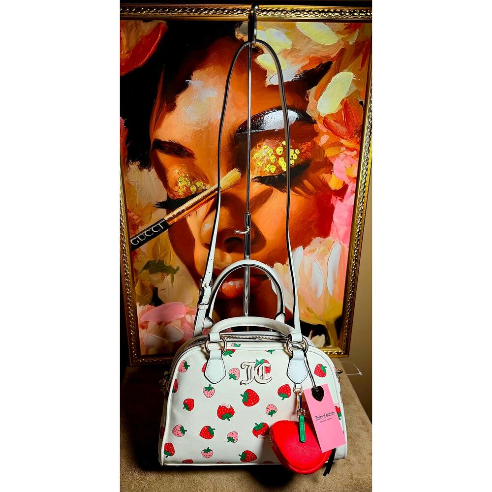 🍓Juicy Couture NWT "Sweet N Juicy" Strawberry Bowler Bag Satchel Crossbody🍓 - Picture 5 of 7